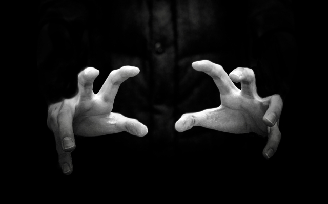 世の中には楽して儲けたいと考える人を捕まえる罠が仕掛けられている